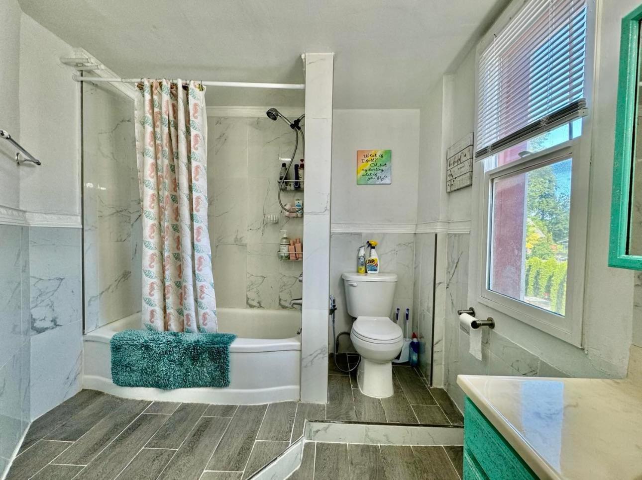 Habitación en casa particular Private With Shared Bathrooms And Air Conditioning 10 Minutes From Seatac Airport