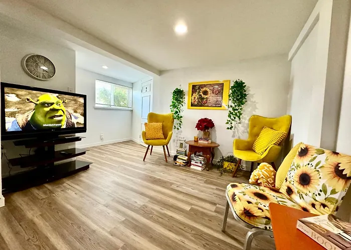 Private Room With Shared Bathrooms 10 Mins To Seatac Airport And 20 Mins To Downtown Seattle